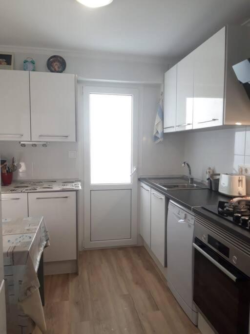 Dormitorio Acogedor En El Centro En Piso Compartido Con Bano Privado Dénia